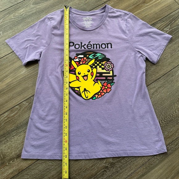 Pokémon T-Shirt with Pikachu Graphic/ Woman XL - Picture 9 of 9